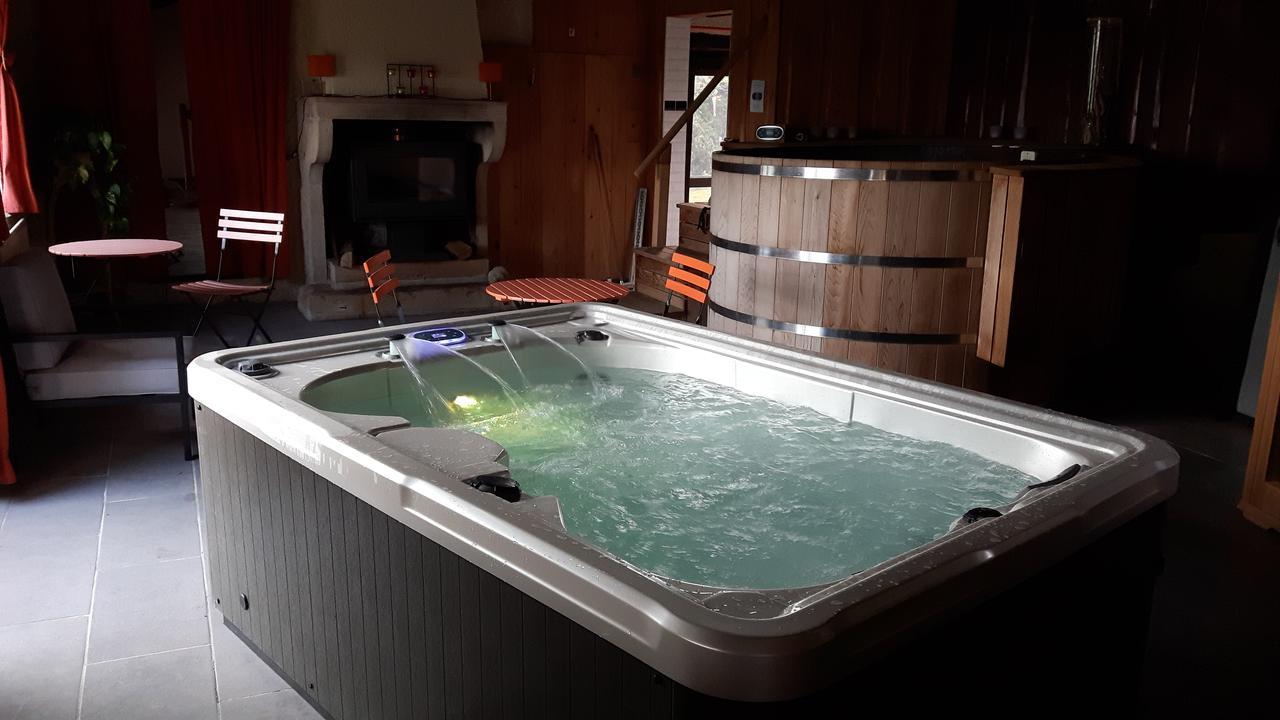 Spa Du Hameau De Bonnevay Marchampt Esterno foto