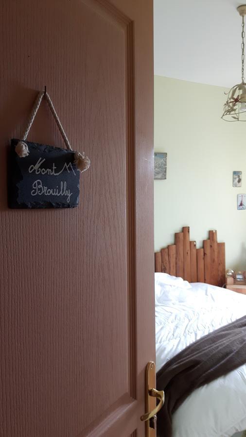 Spa Du Hameau De Bonnevay Marchampt Esterno foto